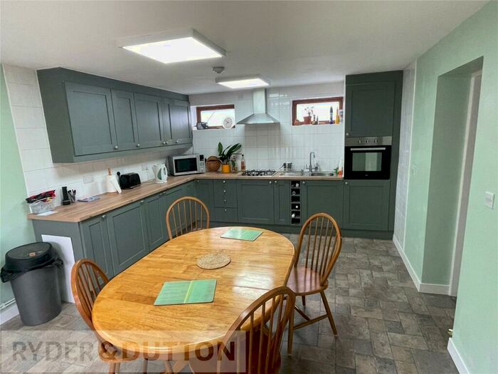 4 Bedroom SemiDetached House To Rent In Huttock End Lane, Stacksteads