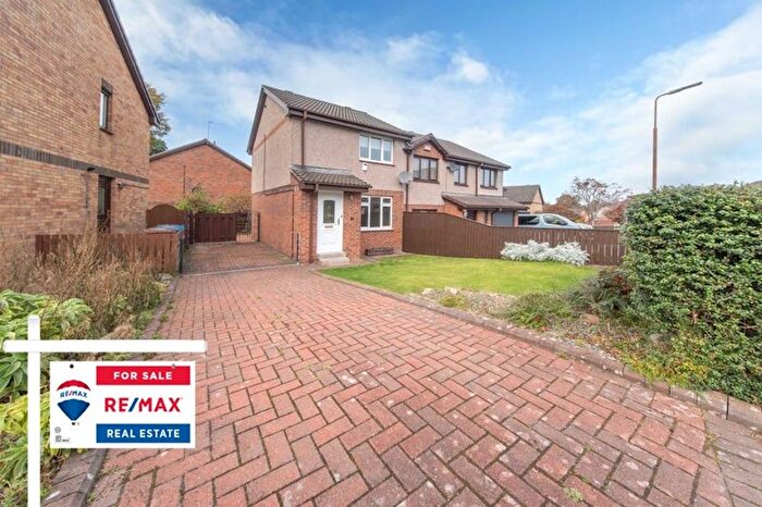 2 Bedroom Semi-detached House For Sale In Braeside Park, Mid Calder, EH53