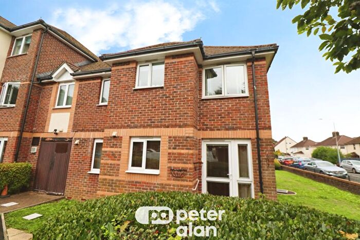 1 Bedroom Flat For Sale In Velindre Road, Cardiff, CF14