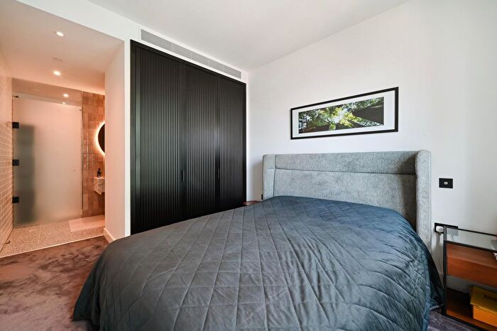 2 Bedroom Flat To Rent In The Modern, Embassy Gardens, London, SW11