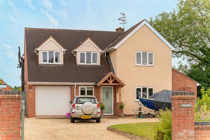 5 Bedroom Detached House For Sale In Danes Green, Claines, Worcester, Worcestershire, WR3