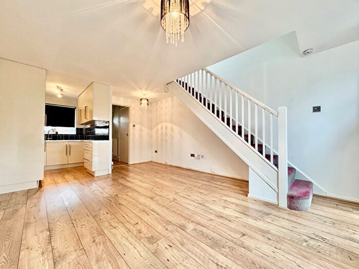 2 Bedroom Property To Rent In Hunters Reach, Waltham Cross, EN7