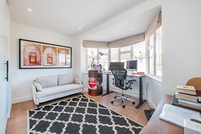 4 Bedroom Detached House To Rent In Chester Avenue, Richmond, TW10