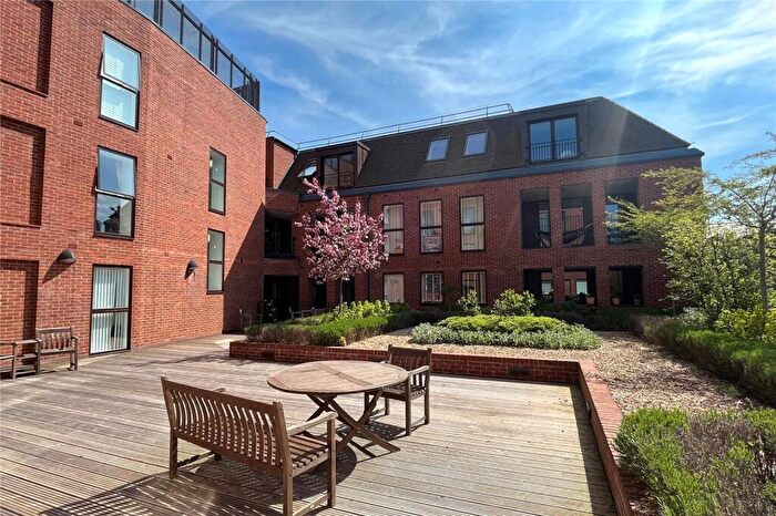 2 Bedroom Apartment To Rent In Sycamore Road, Amersham, Buckinghamshire, HP6