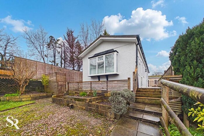 2 Bedroom Park Home For Sale In Whaley Bridge, Tunstead Milton, SK23