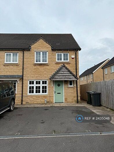 3 Bedroom End Of Terrace House To Rent In Hawthorne Road, Steeton, Keighley, BD20
