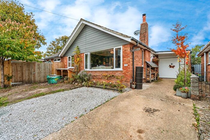 3 Bedroom Detached Bungalow For Sale In Poplar Way, North Baddesley, Southampton, SO52
