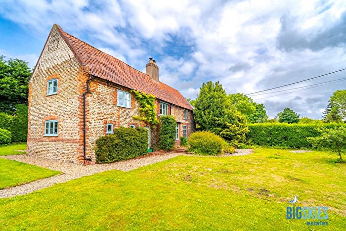 4 Bedroom Detached House For Sale In Holt Road, Edgefield, NR24