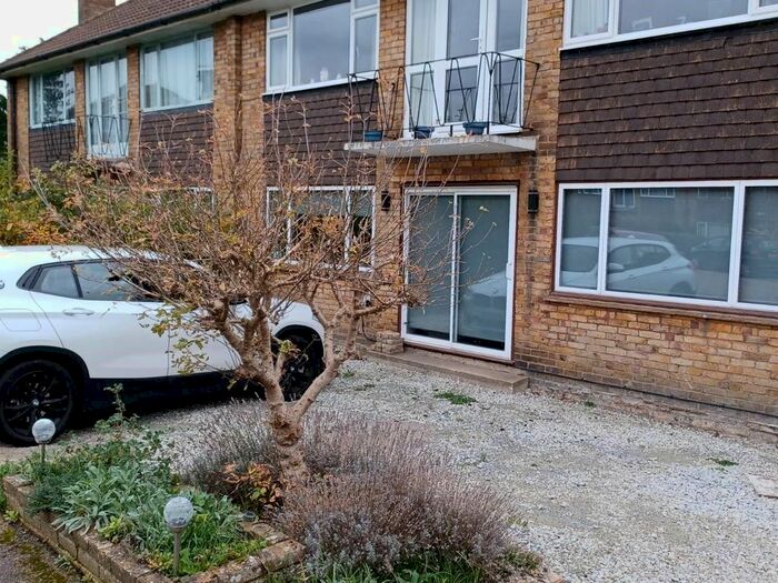 2 Bedroom Maisonette To Rent In Trinity Close, Bromley BR2