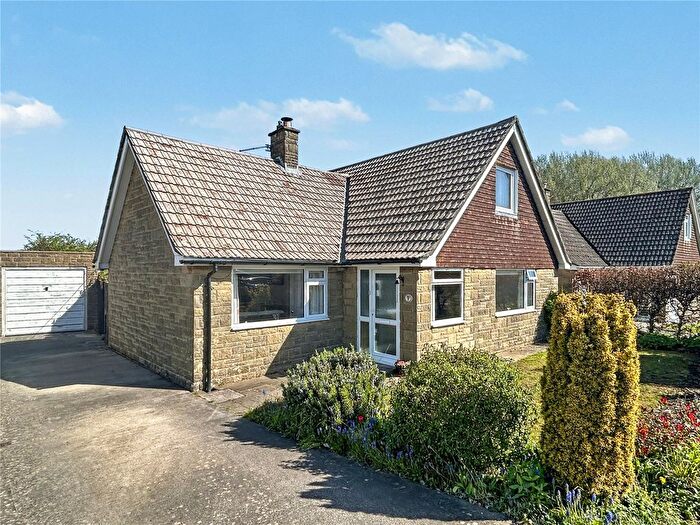 3 Bedroom Bungalow For Sale In Stonyacres, Yetminster, Sherborne, DT9