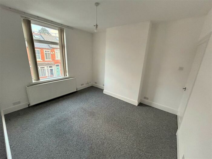 1 Bedroom Flat To Rent In Farm Road, Oldbury, West Midlands, B68