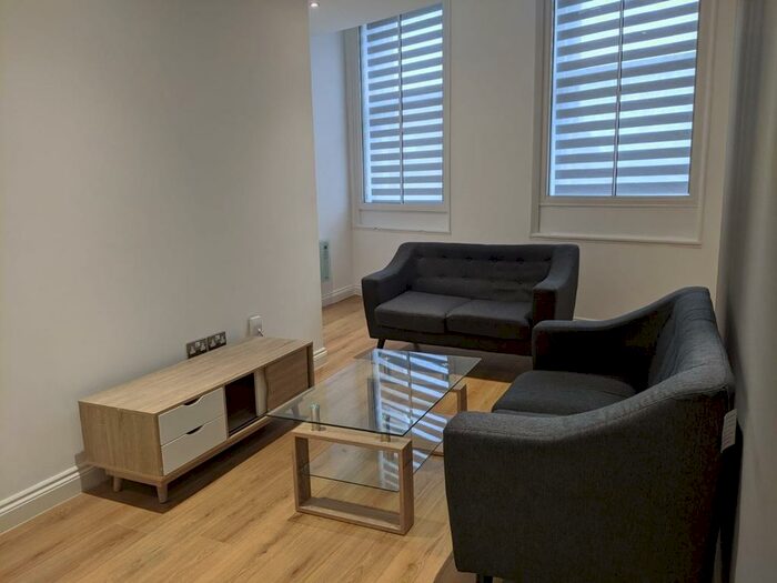 1 Bedroom Flat To Rent In Well Street, Bradford, West Yorkshire, BD1