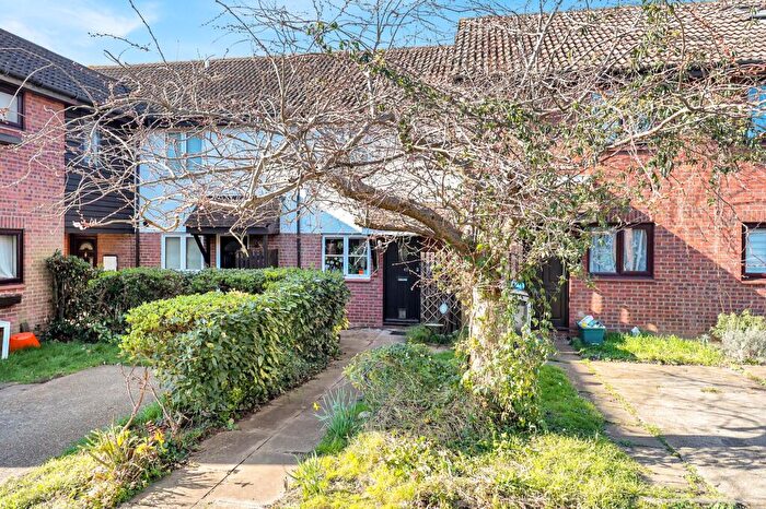 2 Bedroom Terraced House For Sale In Haygreen Close, Kingston Upon Thames, KT2