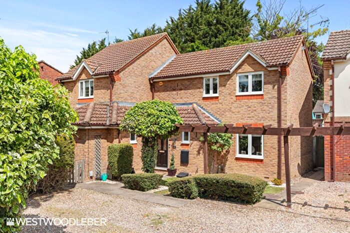 2 Bedroom Semi-Detached House For Sale In Heathgate, Hertford Heath, Hertford, SG13