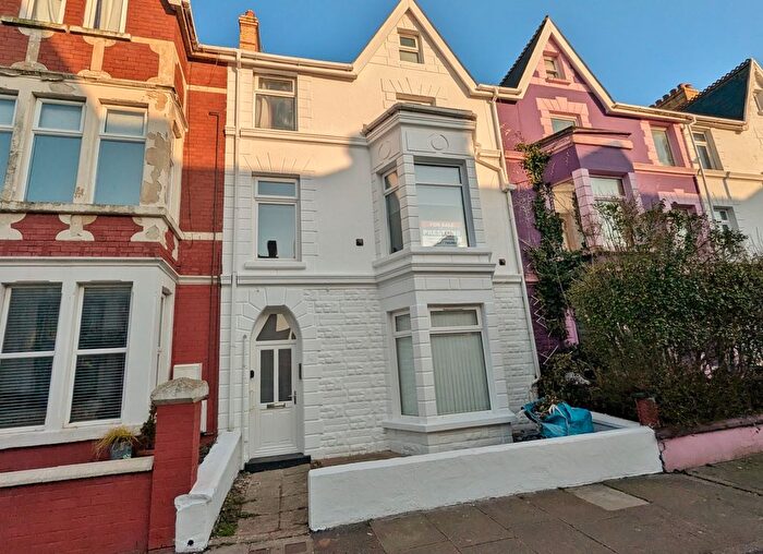 2 Bedroom Flat For Sale In Mary Street, Porthcawl, CF36