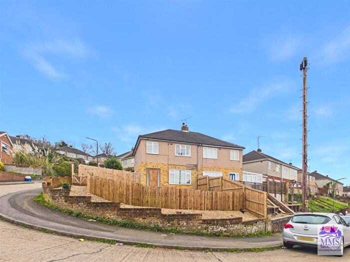 3 Bedroom Semi Detached House For Sale In Goddings Drive, Rochester, ME1