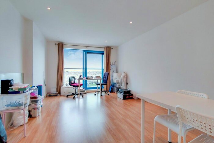 2 Bedroom Flat To Rent In Westgate Apartments, Royal Victoria Dock, E16