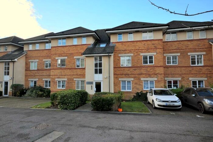 2 Bedroom Apartment To Rent In Ebberns Road, Hemel Hempstead, HP3