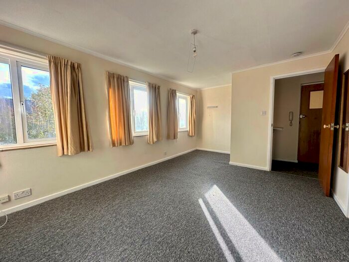 Studio To Rent In Harding Way, Cambridge, CB4