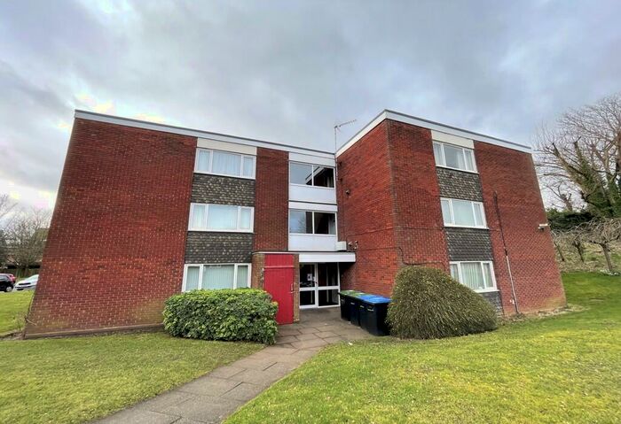 2 Bedroom Flat To Rent In Holly Park Drive, Erdington, Birmingham, West Midlands, B24
