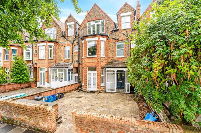 3 Bedroom Property For Sale In Kew Road, Richmond, TW9