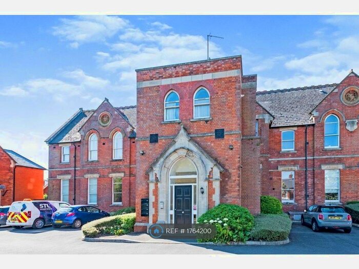 1 Bedroom Flat To Rent In Victoria House, Swindon, SN1