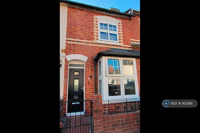 3 Bedroom Terraced House To Rent In Clarendon Road, Reading, RG6