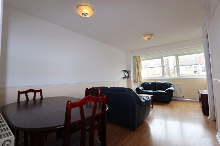 1 Bedroom Flat To Rent In Truro Road, London, N22