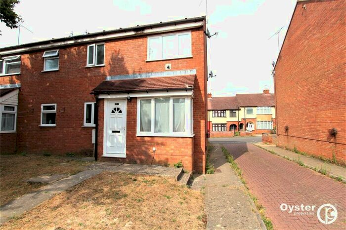 1 Bedroom Terraced House To Rent In Twigden Court, Mount Pleasant Road, Luton, Bedfordshire, LU3