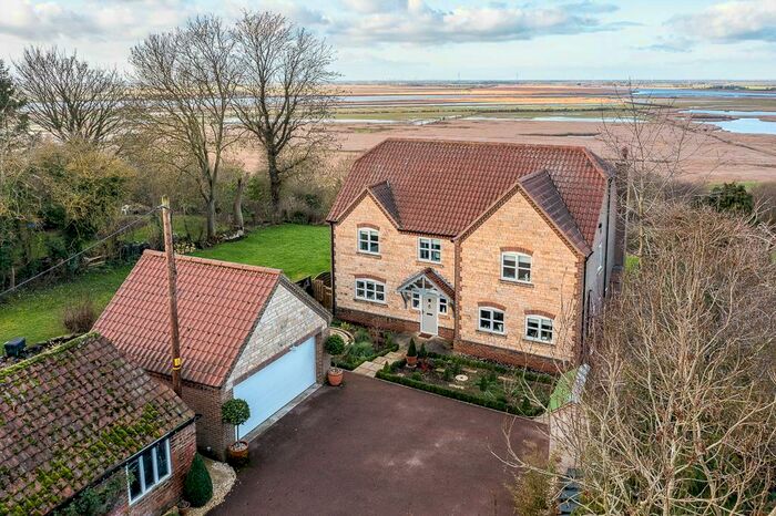 4 Bedroom Detached House For Sale In Ballachallin, Back Street, Alkborough, DN15