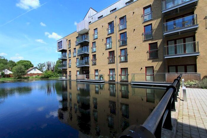 2 Bedroom Flat To Rent In Kings Mill Way, Denham, Uxbridge, UB9