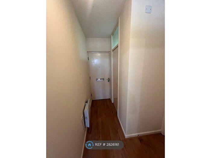 1 Bedroom Flat To Rent In Royal Terrace, Northampton, NN1