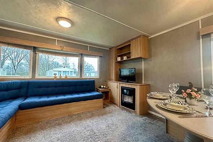 3 Bedroom Lodge For Sale In A.B.I Horizon, Tattershall Lakes Country Park, Sleaford Rd, Tattershall, Lincolnshire, LN4