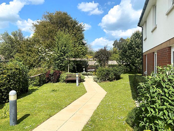 1 Bedroom Flat For Sale In Hawthorn Road, Bognor Regis, West Sussex, PO21