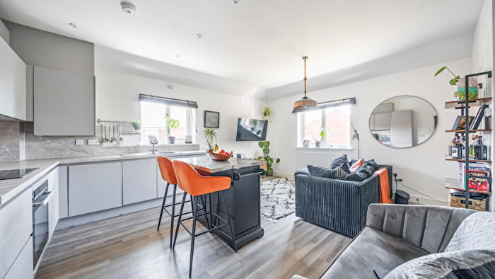 1 Bedroom House For Sale In Scarrots Street, Tiddington, CV37