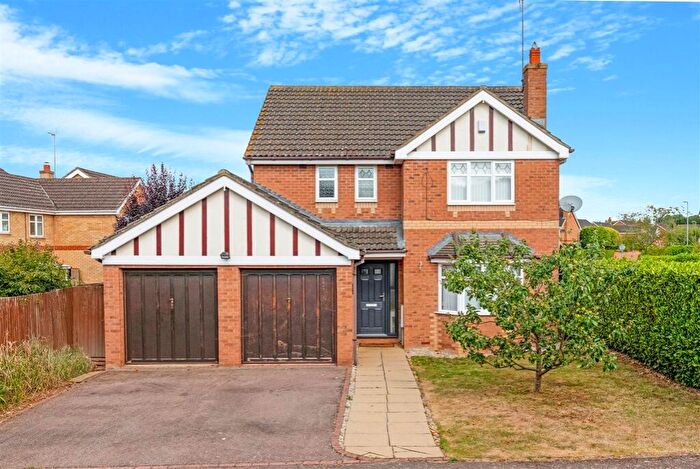 4 Bedroom Detached House For Sale In Thurston Drive, Kettering, Northamptonshire, NN15