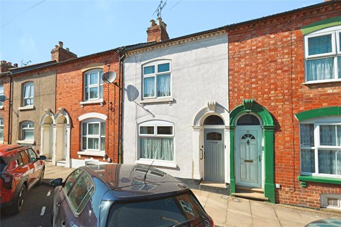 3 Bedroom Terraced House For Sale In Alcombe Road, Northampton, Northamptonshire, NN1