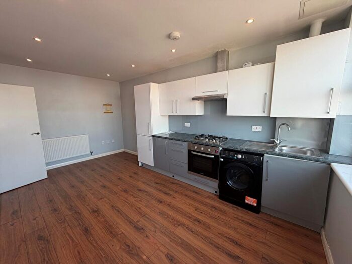 2 Bedroom Flat To Rent In Kimberley House, LE1