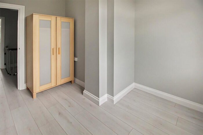 2 Bedroom Flat To Rent In Edward Road, Harrow, HA2