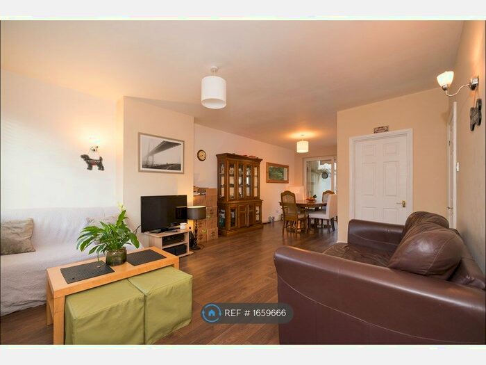 3 Bedroom Terraced House To Rent In Chandos Road, London, E15