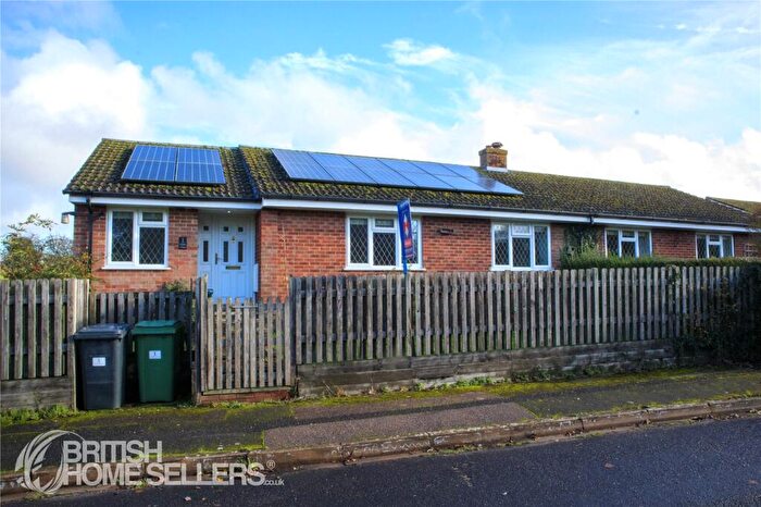 3 Bedroom Semi-Detached House For Sale In Glebe Close, Dummer, Basingstoke, Hampshire, RG25