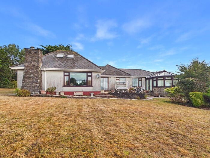 4 Bedroom Property For Sale In Trevellas, St. Agnes Large Detached Bungalow, TR5