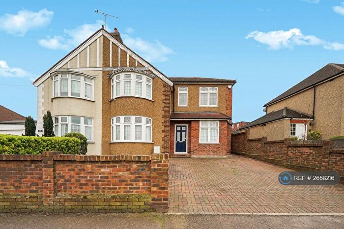 4 Bedroom Semi Detached House To Rent In Waltham Way, London, E4