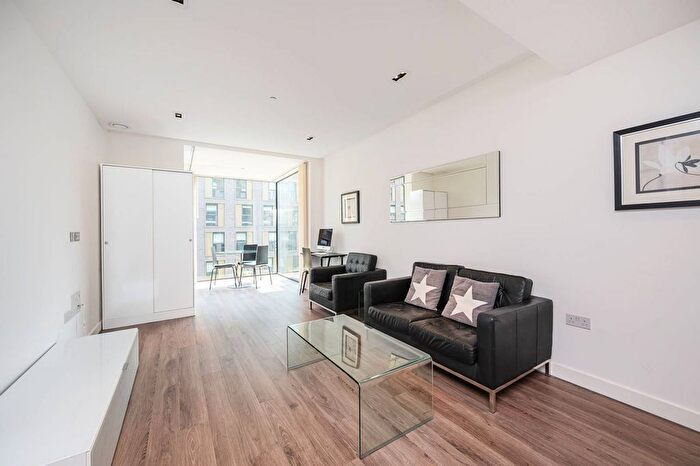 1 Bedroom Flat To Rent In Goodmans Field, Tower Hamlets, London, E1