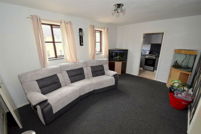 2 Bedroom Flat To Rent In Shelmerdine Rise Raunds Wellingborough Northamptonshire, NN9