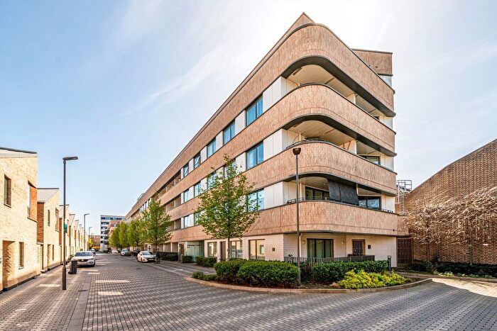 1 Bedroom Flat For Sale In White Bear Lane, Hounslow, TW3