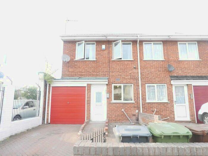 3 Bedroom Semi-Detached House To Rent In Parkfield Road, Wolverhampton, WV4