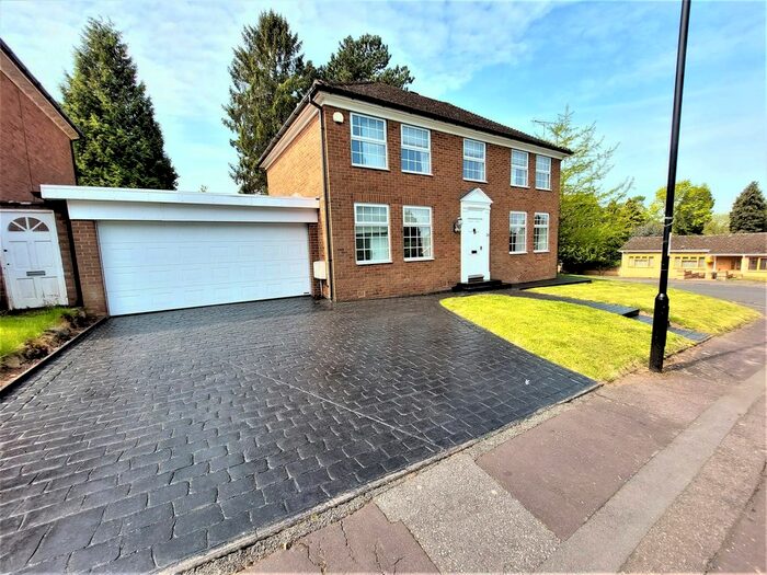 4 Bedroom Detached House To Rent In Fairlands Park, Coventry, CV4
