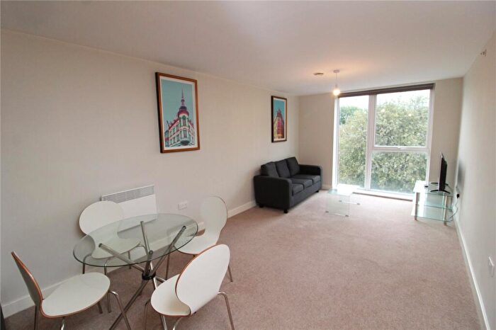 2 Bedroom Flat To Rent In Bridgewater Point, Ordsall Lane, Salford, M5