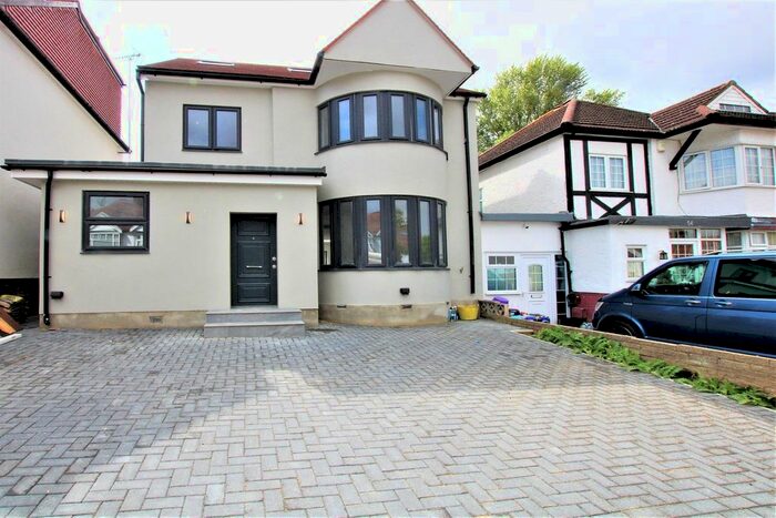 4 Bedroom Semi-Detached House To Rent In Hendale Avenue, Hendon, NW4
